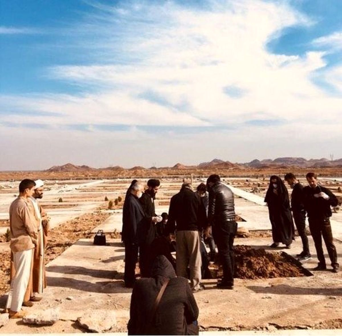 تشییع غریبانه پیکر همشیره آیت الله شبیری زنجانی +عکس