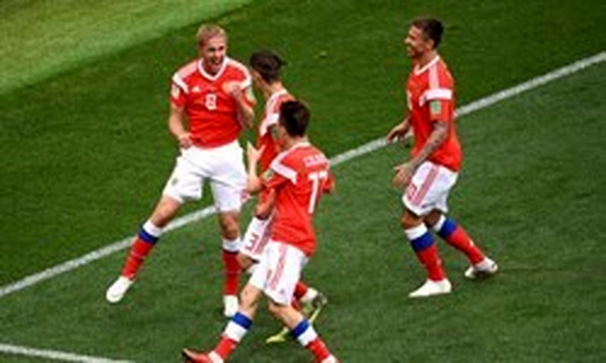 اولین گل افتتاحیه جام‌جهانی با ضربه سر پس از ۲۰ سال