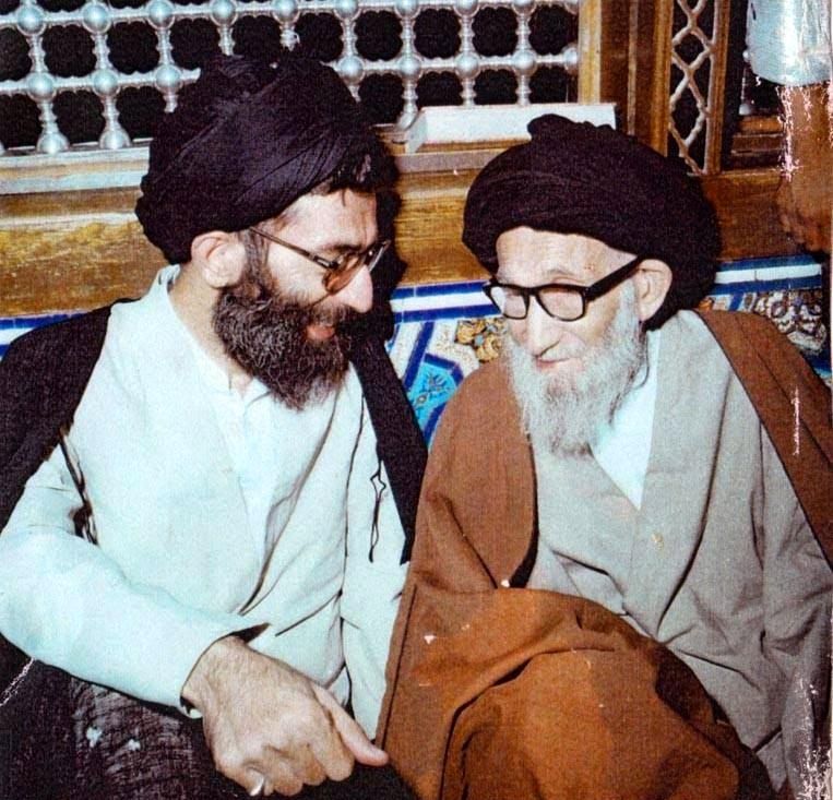 عکس/رهبر انقلاب در محضر پدر