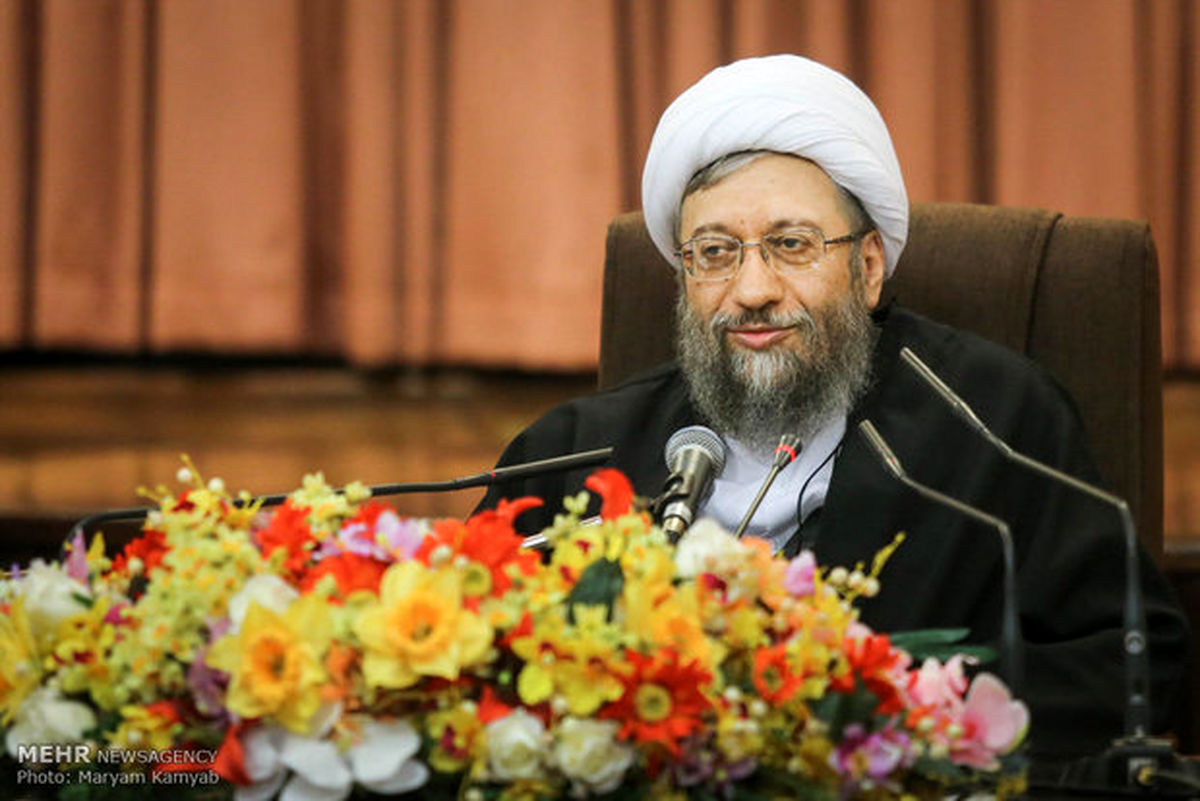 عمل به دستورات اسلام در میان برخی مسئولین کمرنگ شده‌است