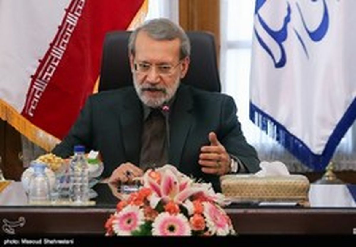 گلایه لاریجانی برای دریافت وثیقه‌های کلان از کارآفرینان
