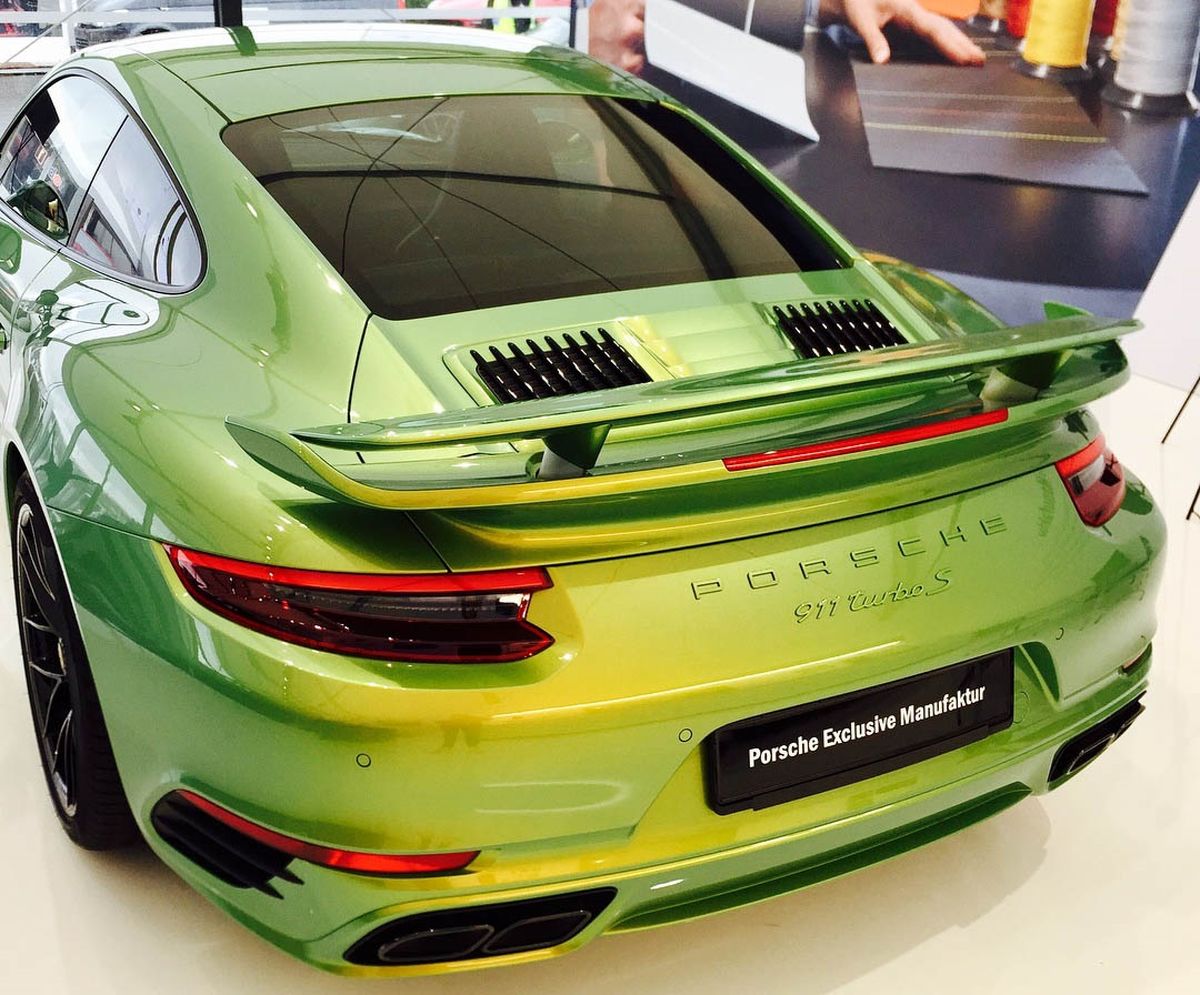 عکس: رنگ سفارشی پورشه که ۳۷۰ میلیون تومان آب می‌خورد!