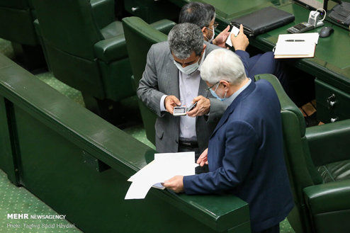 تصاویر: حواشی جلسه علنی ۱۹ شهریور ۹۹ مجلس