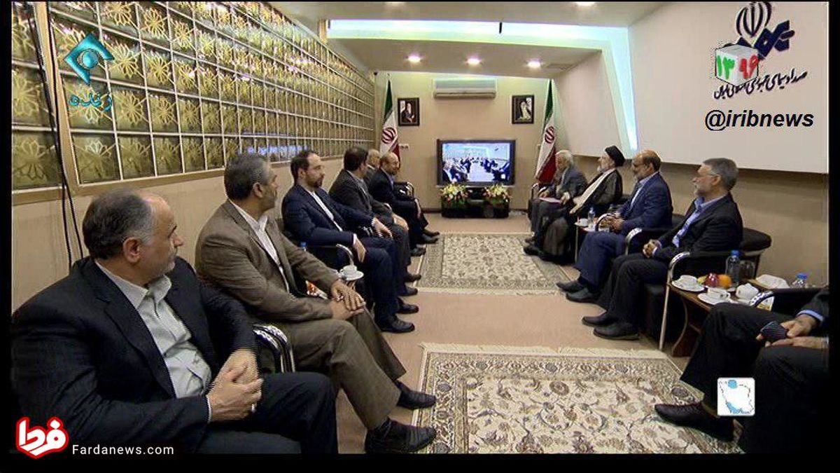 عکس: نامزدهای انتخابات در اتاق انتظار آغاز مناظره