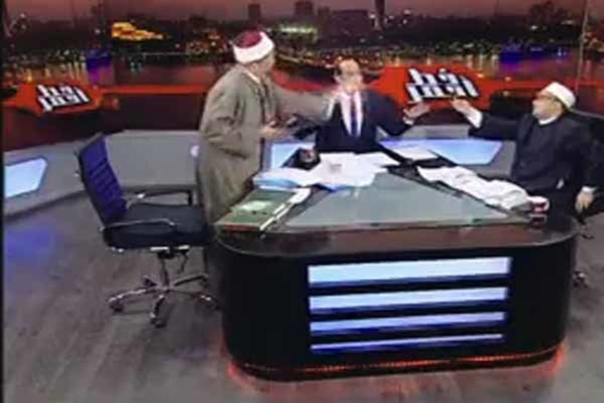 درگیری مهمانان در برنامه زنده تلویزیونی +عکس