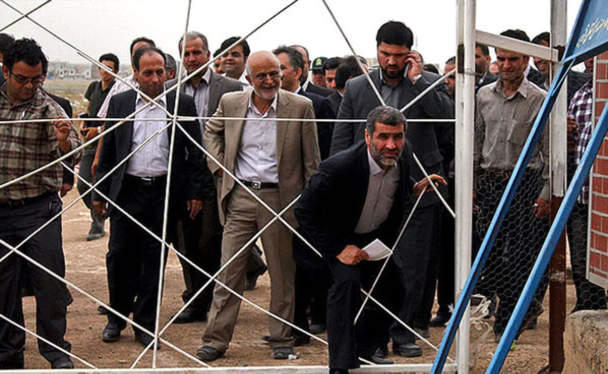 عکس/ راه عجیب عبور آقای وزیر