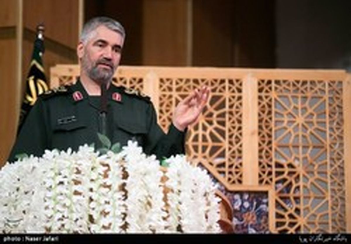 سردار علی فضلی: جوانان میدان را برای دشمن آماده نکنند