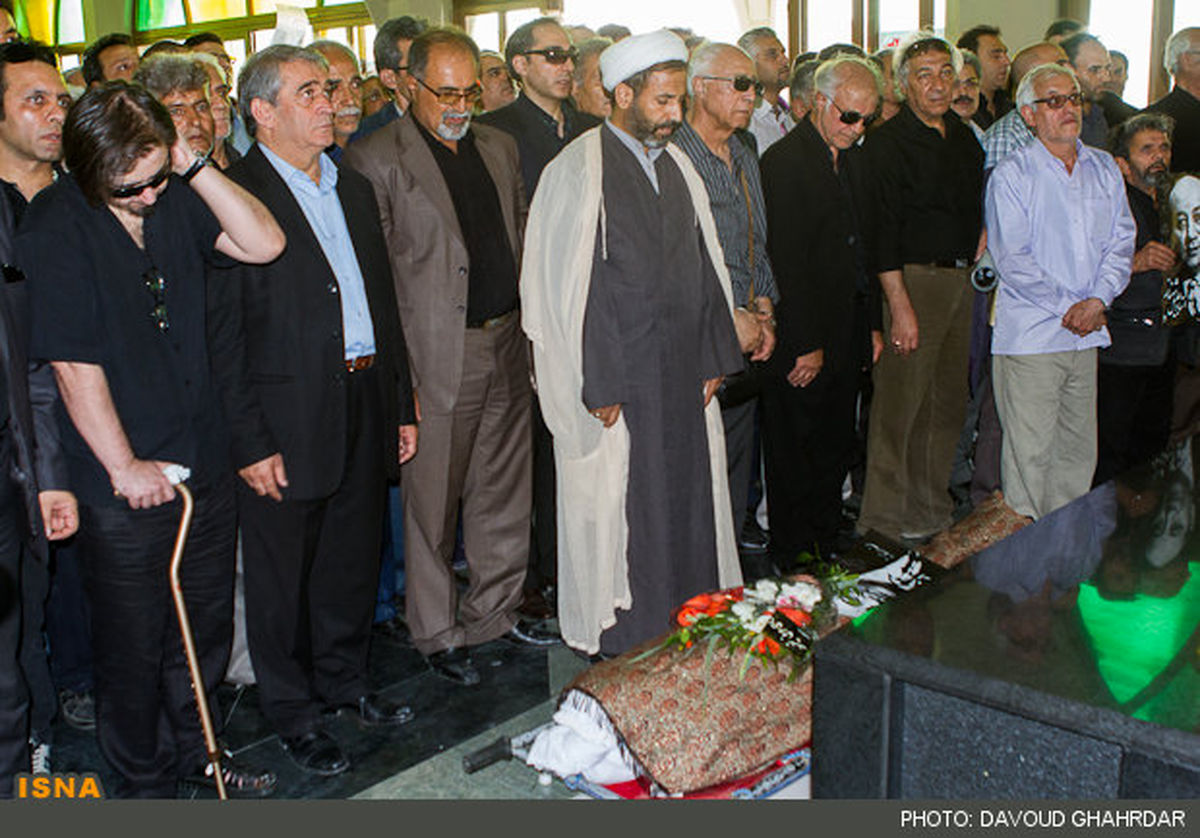مراسم خاکسپاری استاد"جلیل شهناز"/تصاویر