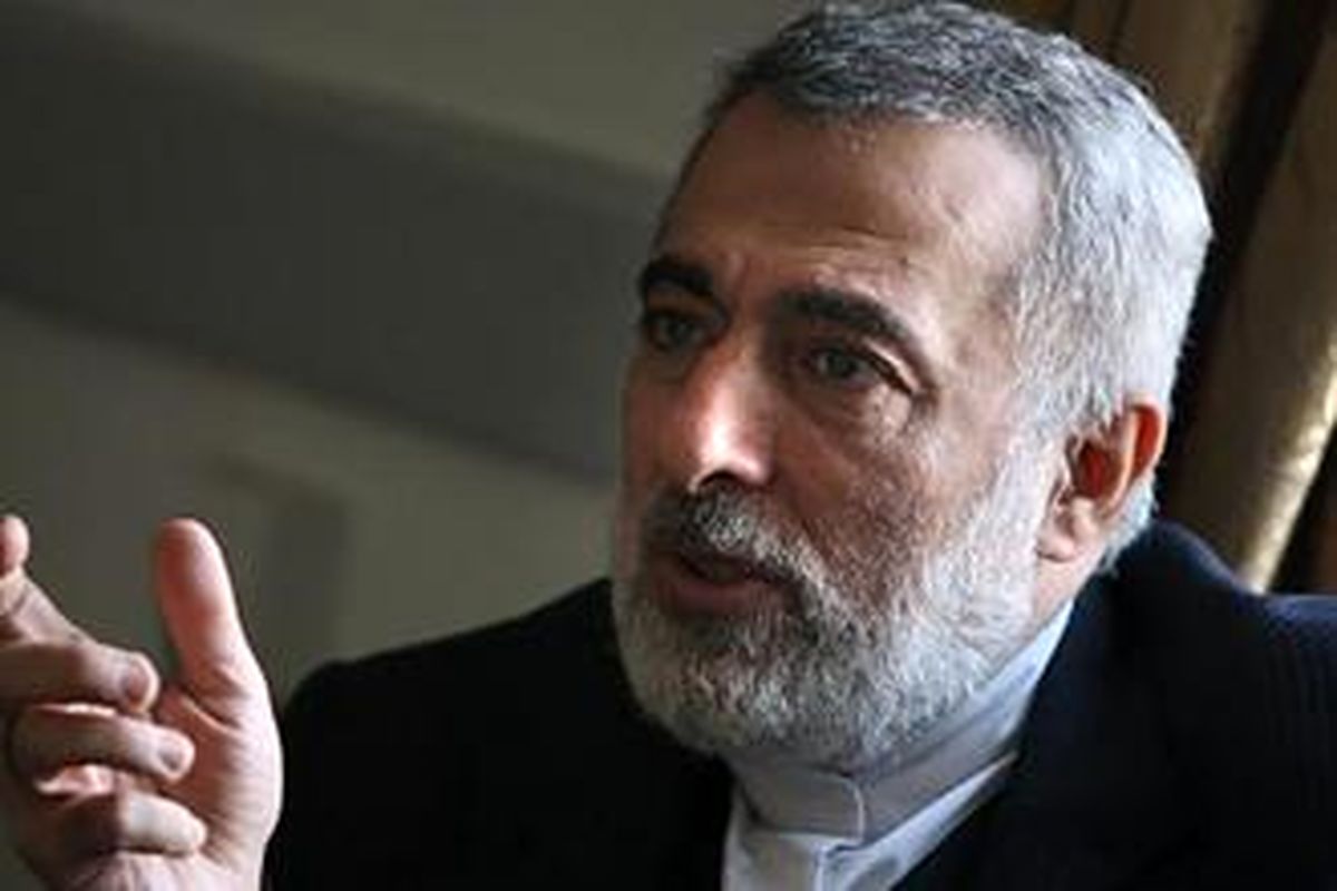 نامه مقام معظم رهبری با هوشمندی صداقت جوانان غربی را هدف گرفت/اسلام تهدیدی جدی برای سکولاریزم غربی