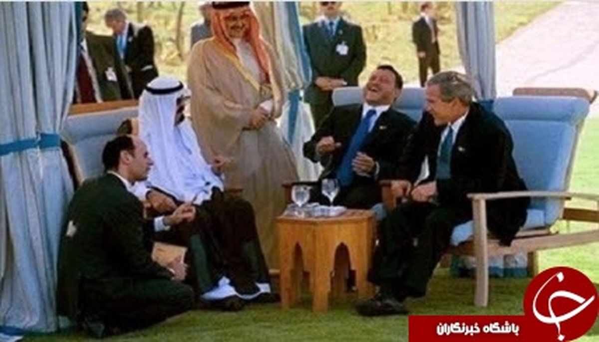 حرکت خفت بار وزیر خارجه عربستان مقابل بوش +عکس