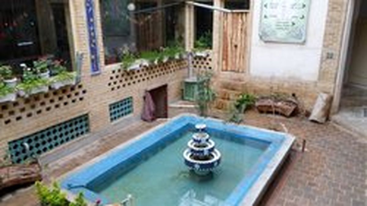 خانه حیاط‌دار، دری به روی بهشت