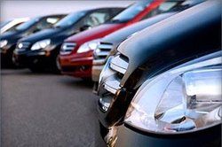 کاهش ۵۰ میلیون تومانی قیمت‌ها در بازار خودرو