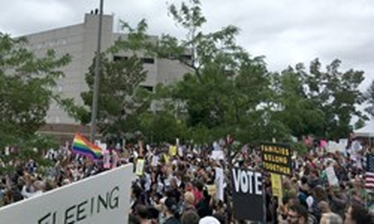 تظاهرات علیه مواضع مهاجرتی ترامپ در ۷۰۰ شهر آمریکا