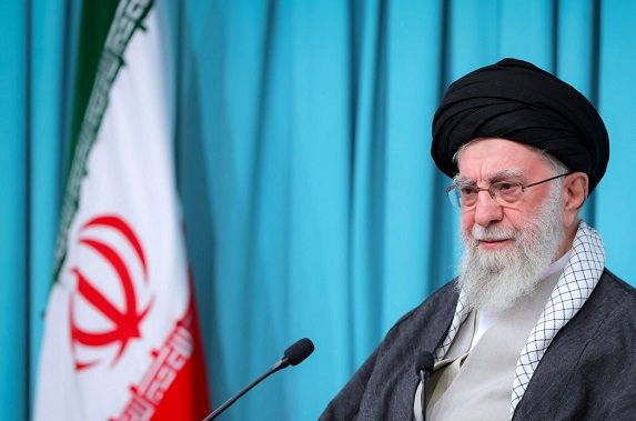 فیلم کامل سخنرانی تلویزیونی رهبر انقلاب خطاب به ملت ایران