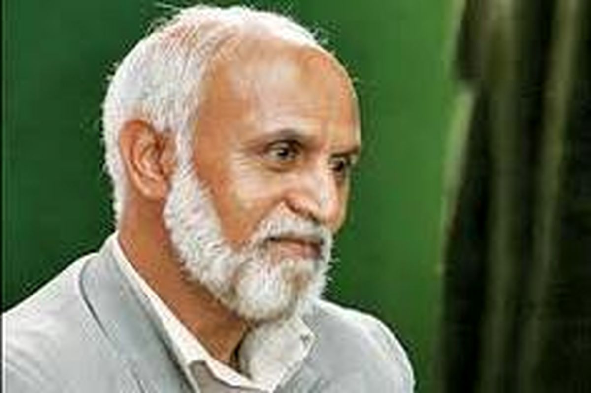 با تهدید به دنبال کرسی‌های مجلس هستند/حرفهایشان را از طریق مجاری قانونی پیگیری کنند