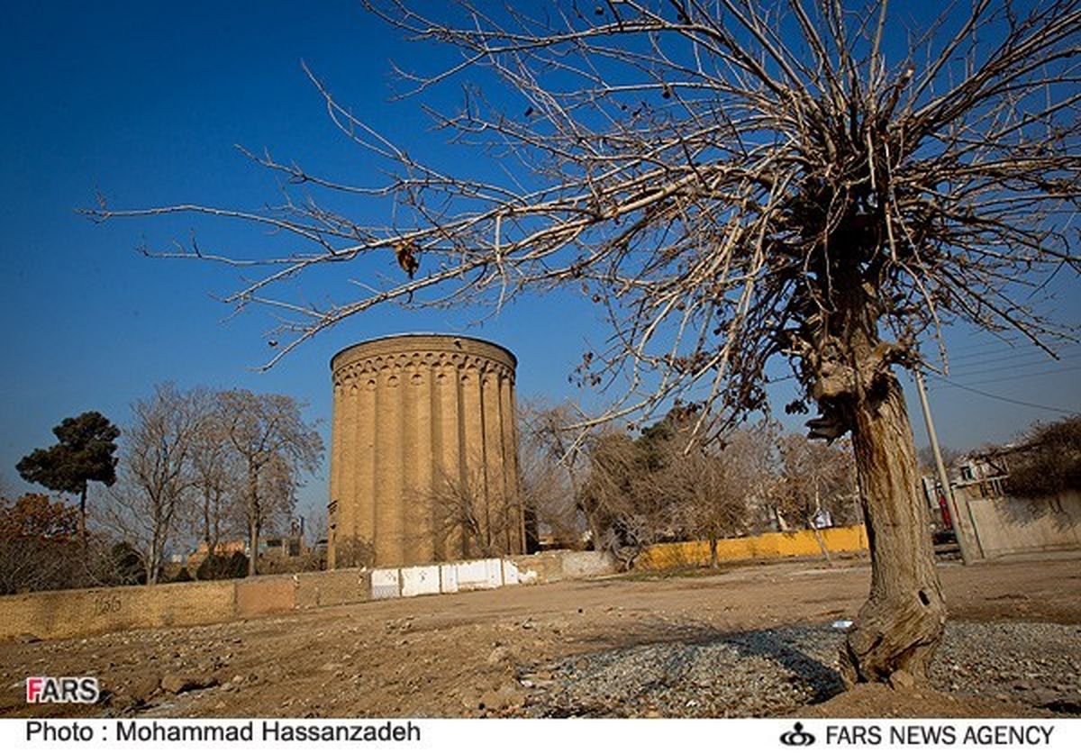 بازدید خبرنگاران از برج های طغرل و میلاد