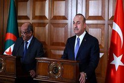 ترکیه: نمیگذاریم حامیان تروریستها به عفرین وارد شوند