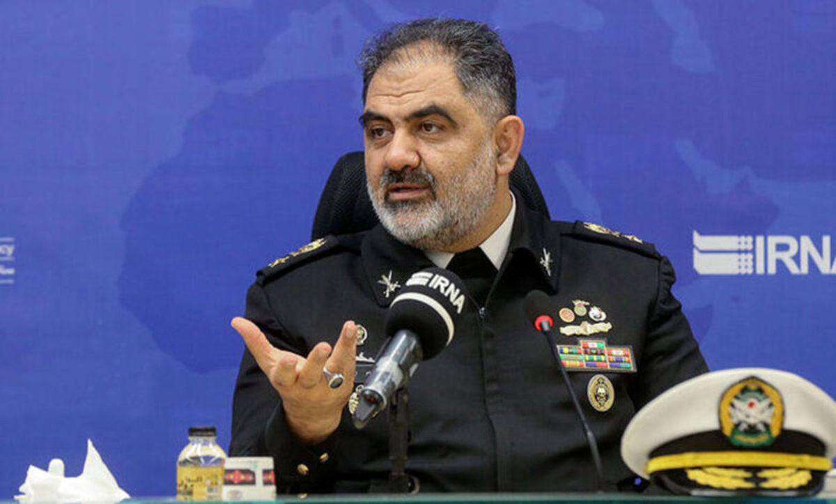 دریادار ایرانی: حضور در ۲۲ بهمن پیامآور وحدت و اقتدار ایران است