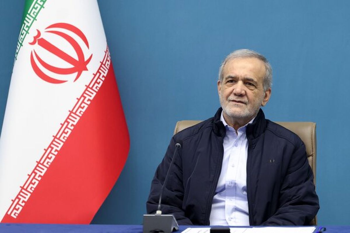 مسعود پزشکیان به اختتامیه جشنواره فجر رفت +فیلم