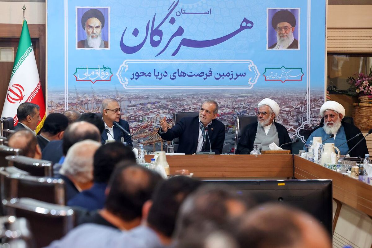 انتقاد رئیس‌جمهور از تمرکزگرایی