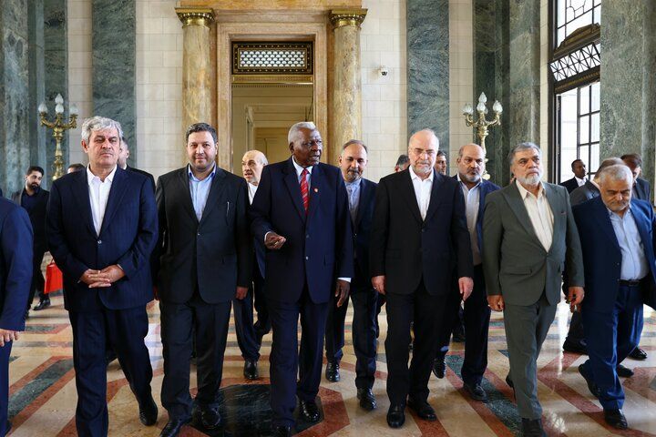 تاکید قالیباف بر گسترش و تحکیم روابط با کوبا