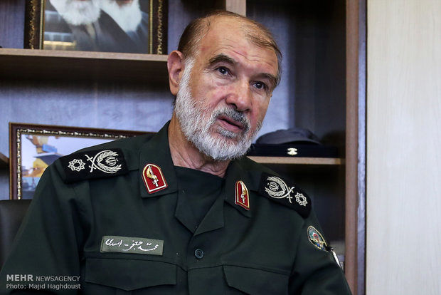 واکنش سردار اسدی به حضور ناوهواپیمابر در منطقه 