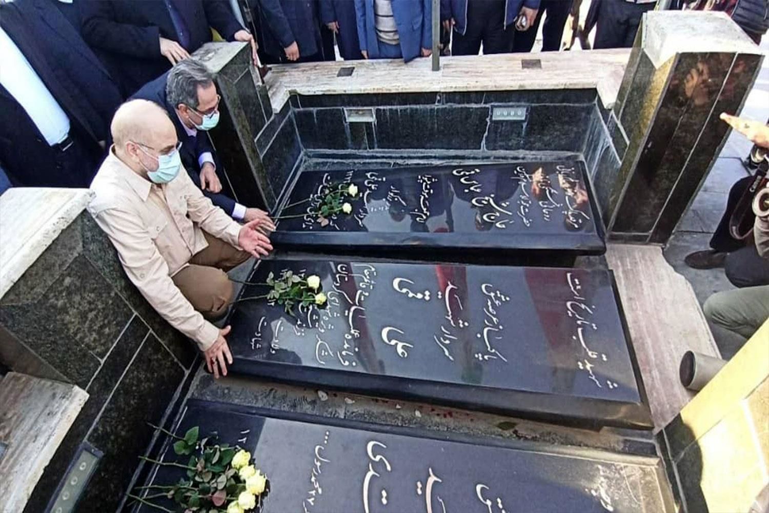 تصاویر: قالیباف در گلزار شهدای شهرستان پیشوا