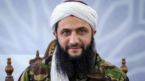 خبرنگار آمریکایی: جولانی با کت‌وشلوار هم تروریست است