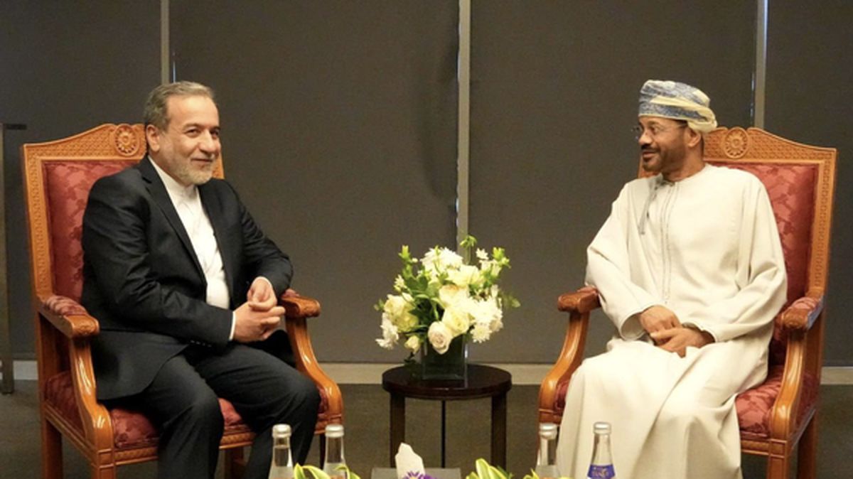 وزیر خارجه عمان، پیشنهادهای آمریکا را با خود به تهران آورد