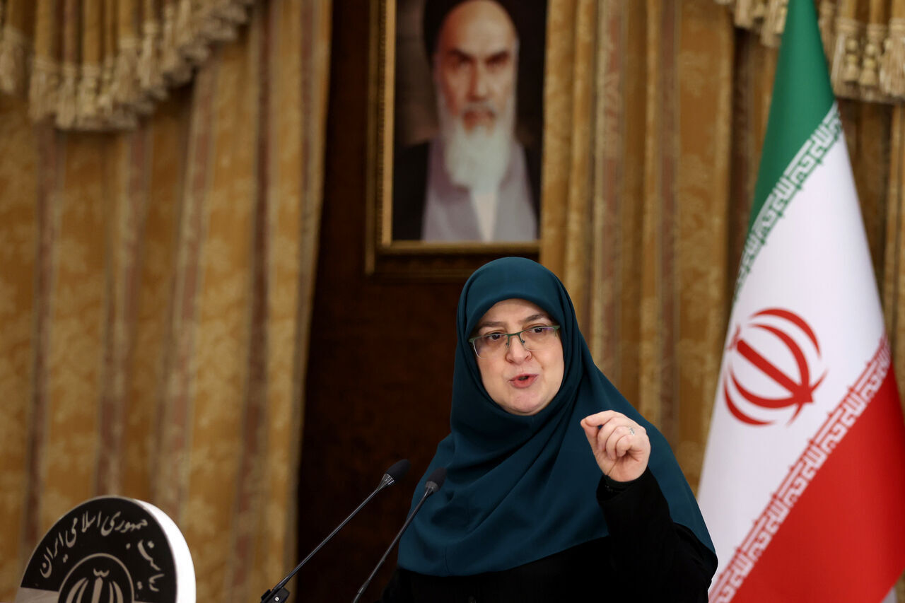 سخنگوی دولت: نیروگاه‌های خورشیدی در حال افزایش هستند/ هیچ کارمندی اخراج نخواهد شد