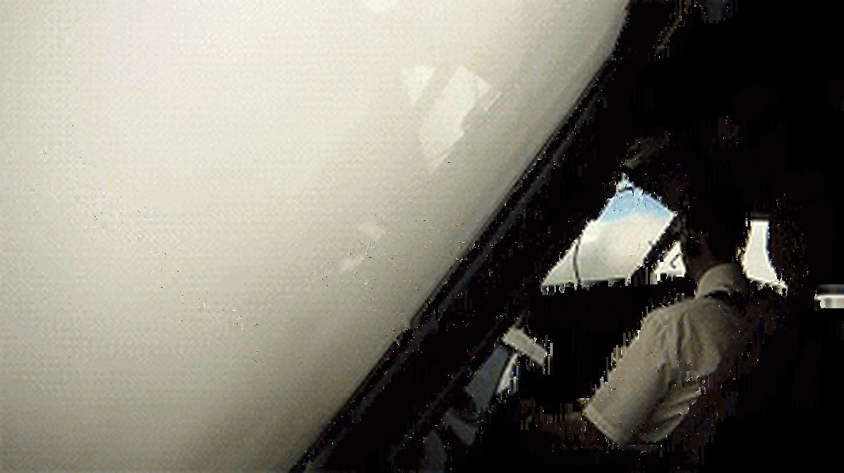 عکس متحرک/ برخورد هواپیما با ابرها