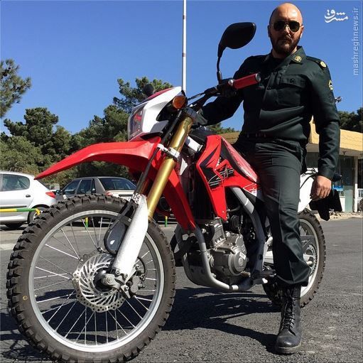 وقتی مجیدسوزوکی پلیس میشود/عکس