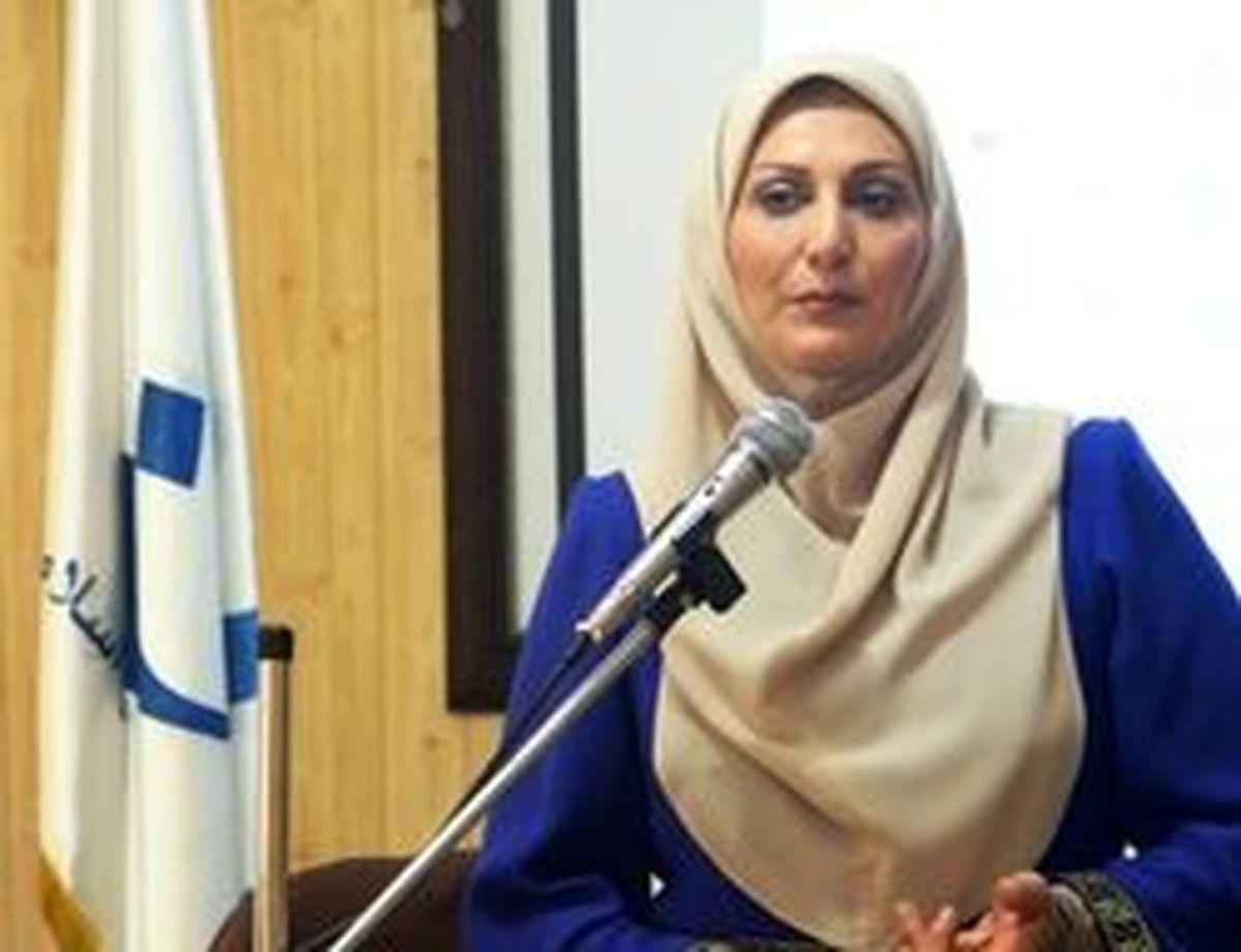 گوینده خبر با لباس قجری +عکس