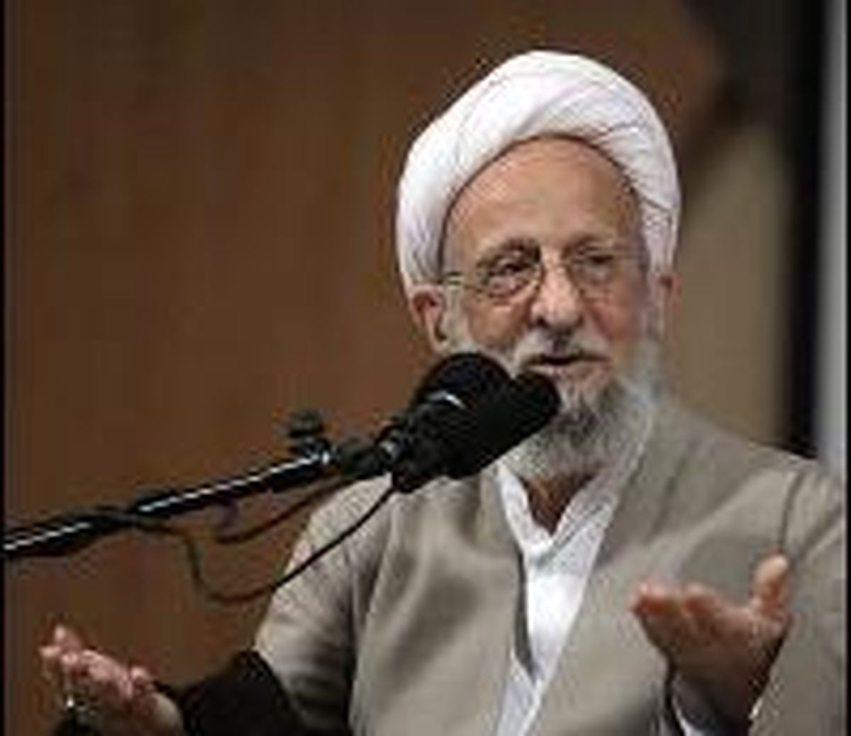 انتقاد صریح و شدید آیت الله مصباح از مشایی