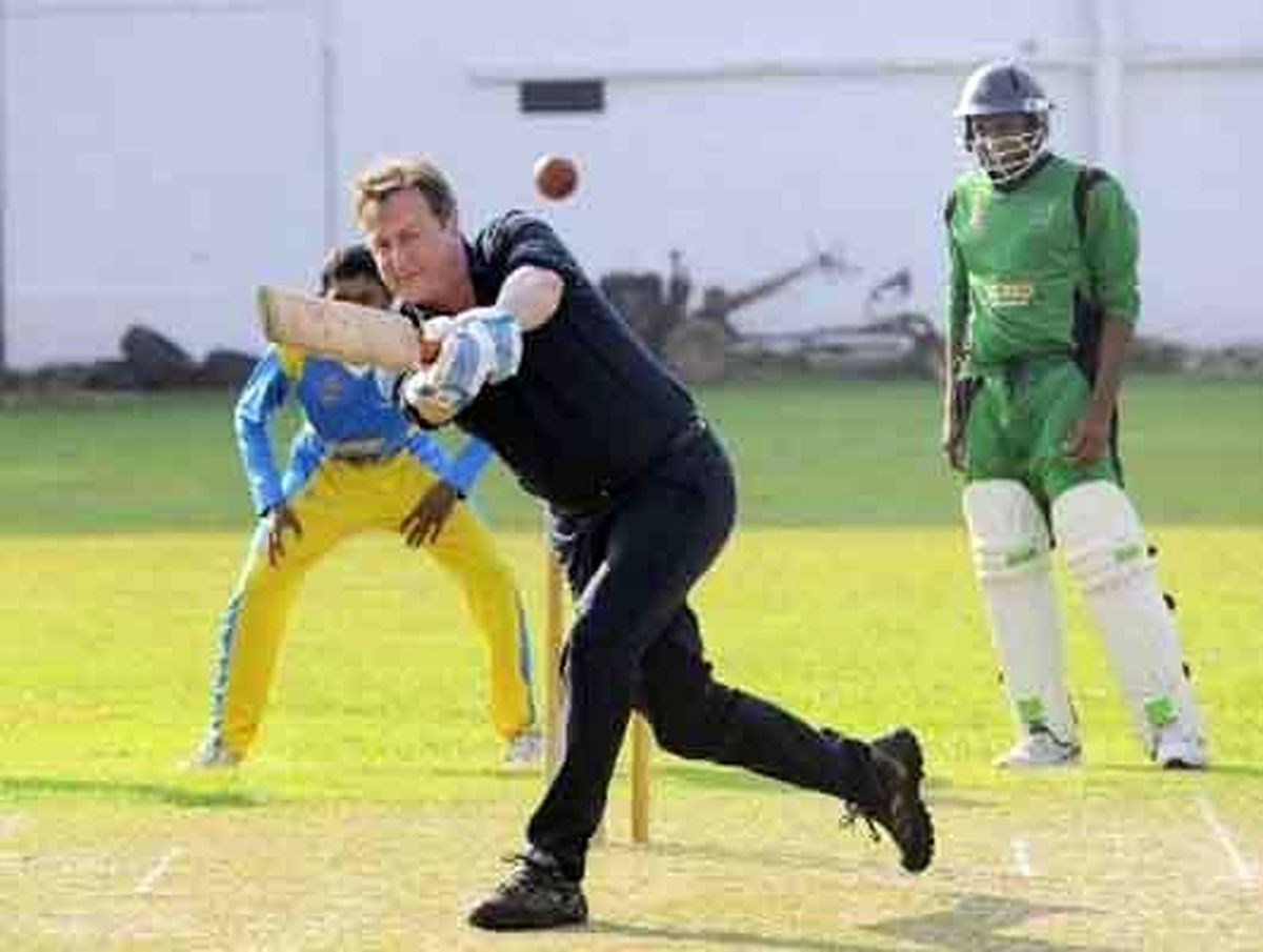 عکس/نخست وزیر کریکت باز!