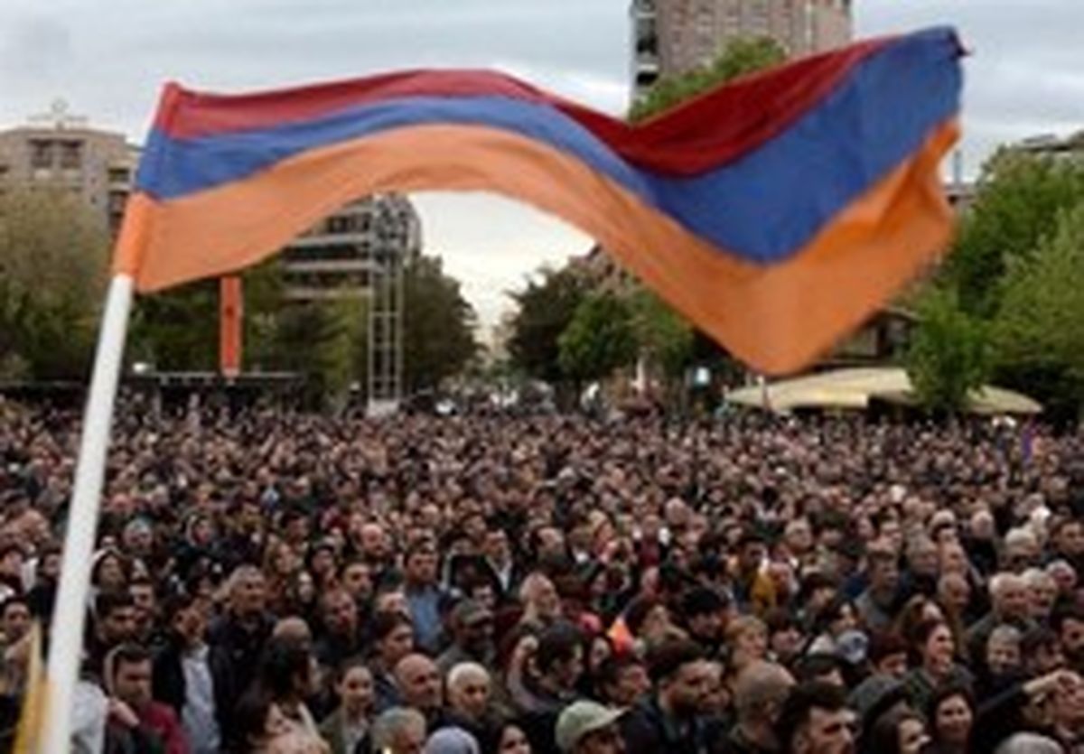 اعتراضات مخالفان ارمنستان به مسکو هم رسید