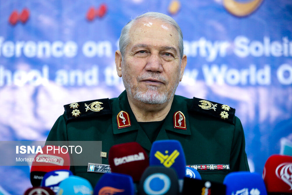 سرلشکر صفوی: آمریکایی ها طی چند دهه گذشته اشتباهات زیادی را مرتکب شدند