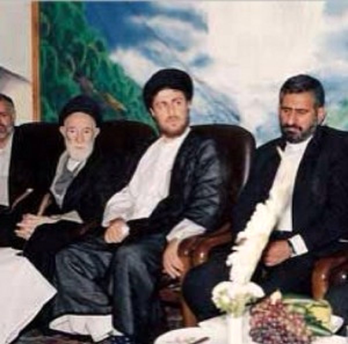 حسن خمینی و جهانگیری در جوانی/عکس