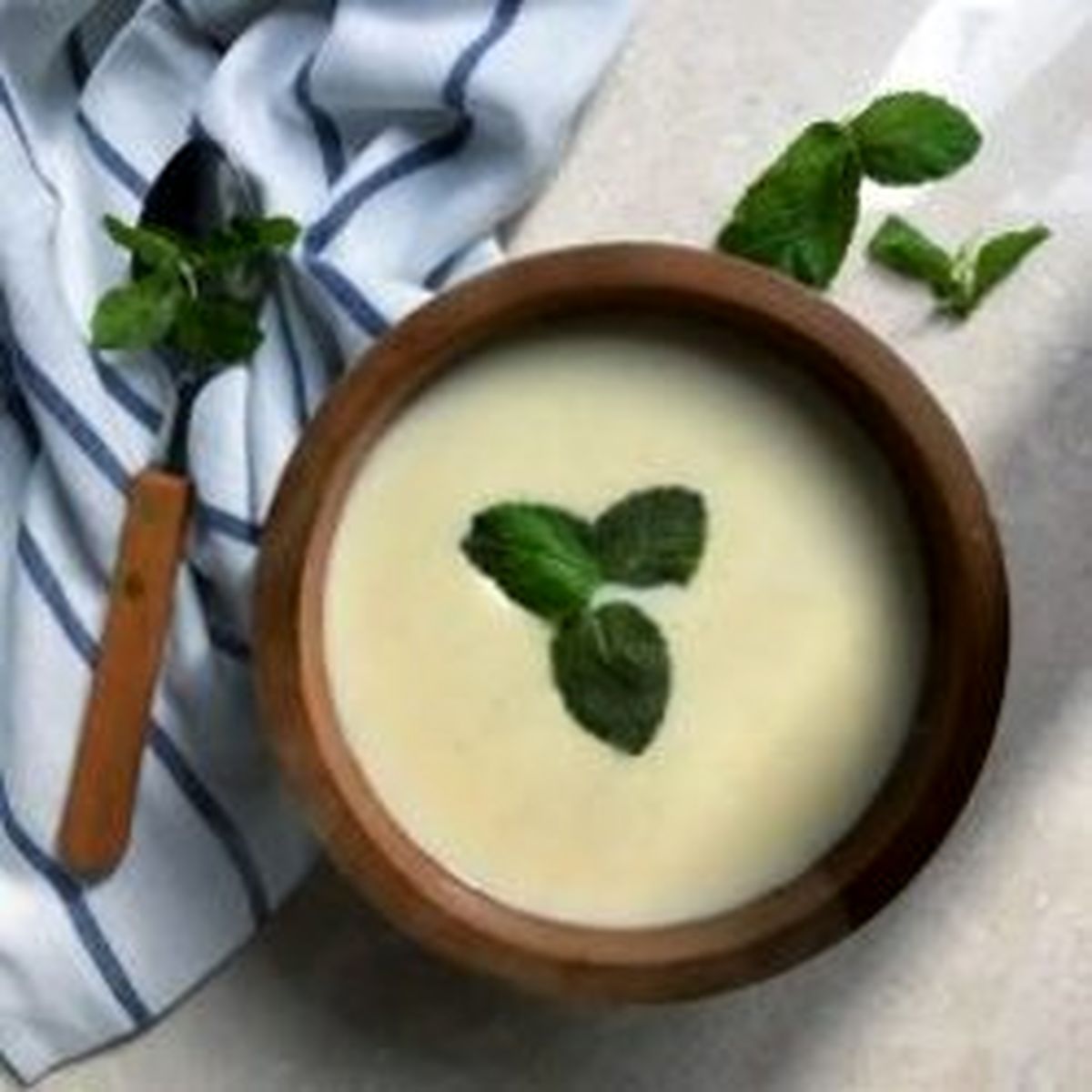 دستور تهیه سس بشامل با طعم سیر