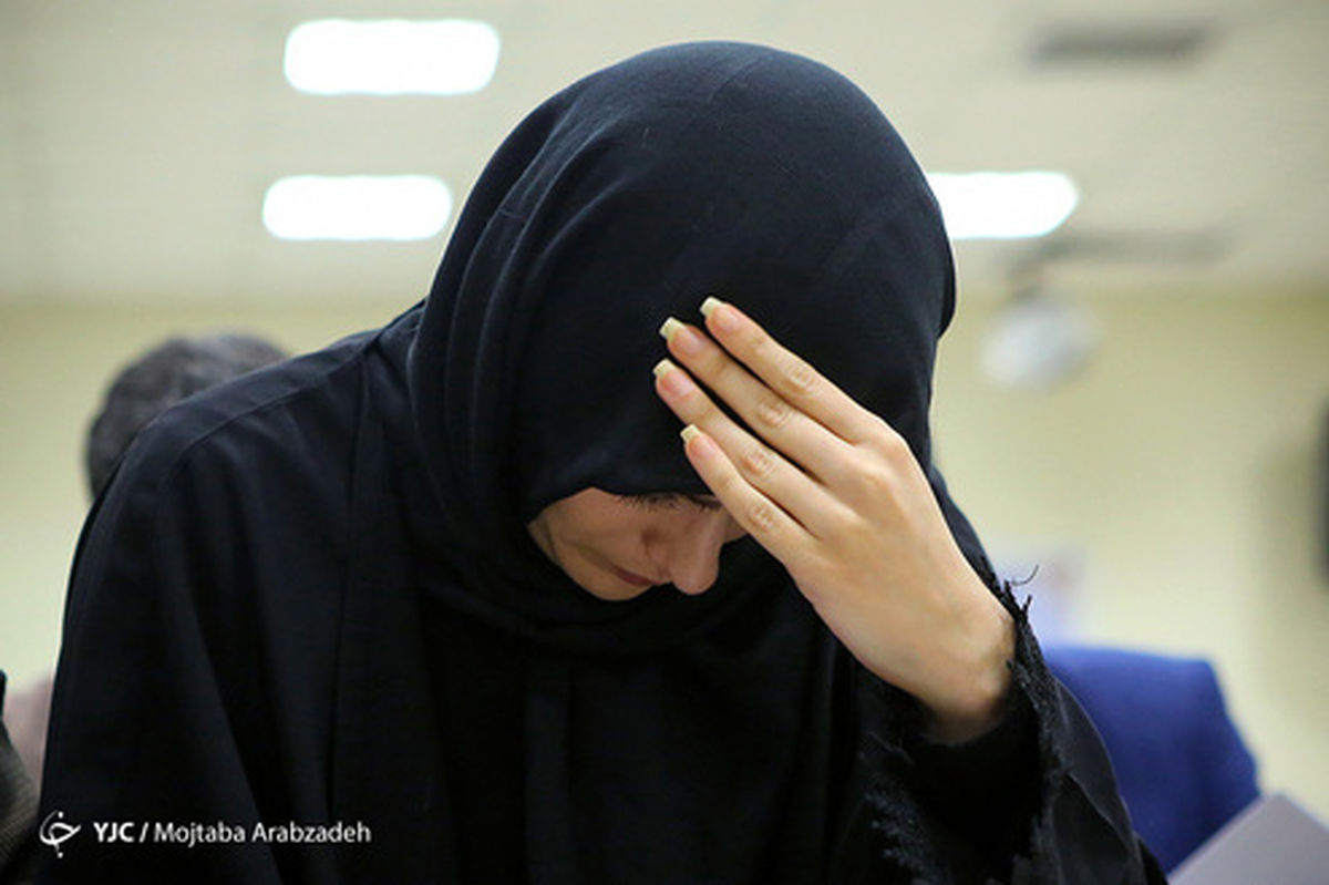 تصاویر: گریه‌های یک زن در دومین جلسه دادگاه فلاح اشتری
