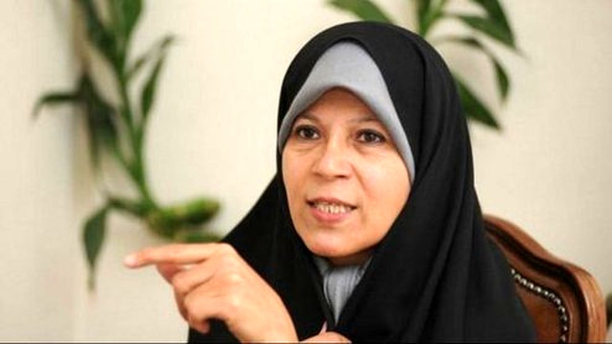 واکنش فائزه هاشمی به صدور گواهینامه موتورسواری برای خانمها