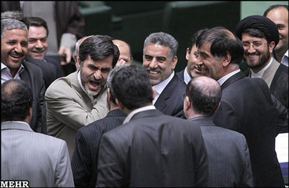 تصاویر/ جرایم عکاسان خبری در مجلس!