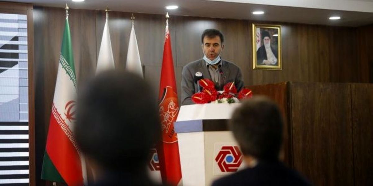 تبیین جایگاه بانک گردشگری بین باشگاه و هواداران پرسپولیس