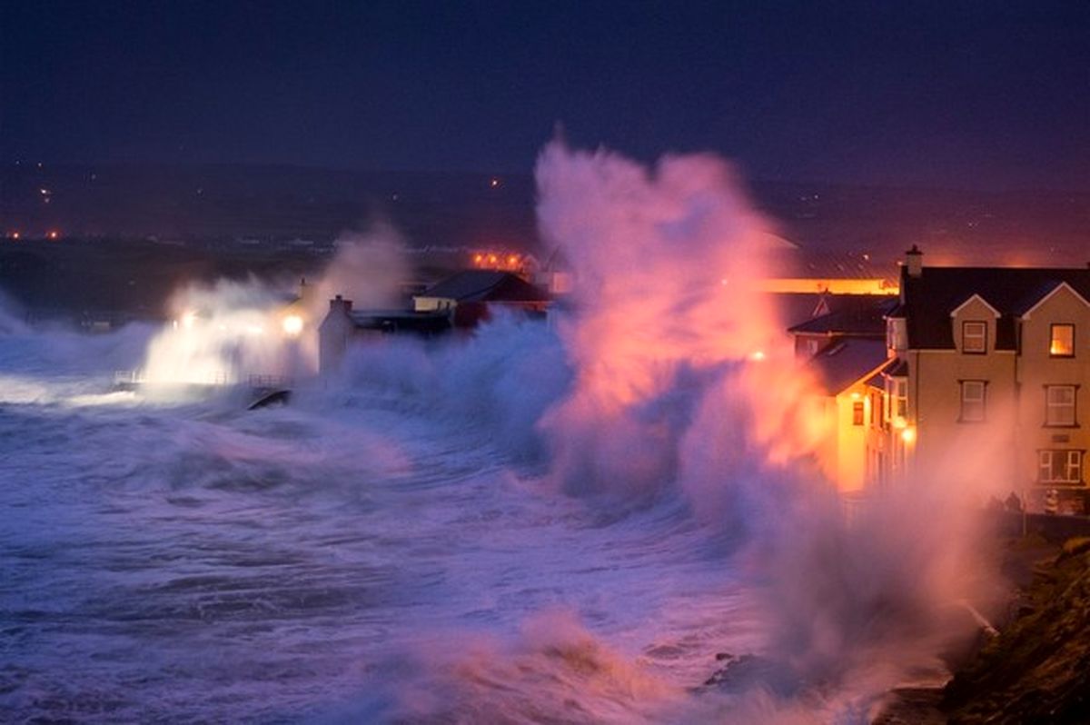 عکس/توفان در سواحل ایرلند