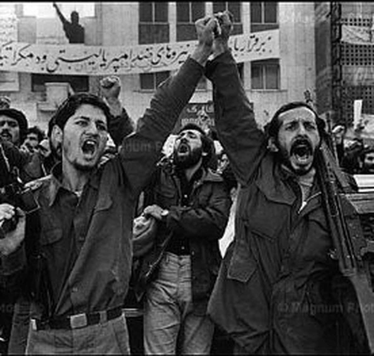 انقلابی که «اصولگرا»است نه «نسبی‌گرا»/پراگماتیسم مرد، زنده باد اسلام انقلابی!