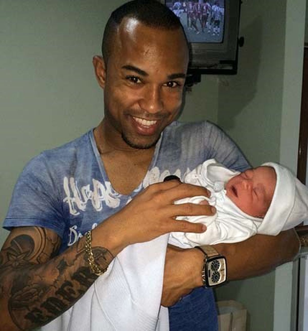 آقای گل لیگ برتر پدر شد/عکس