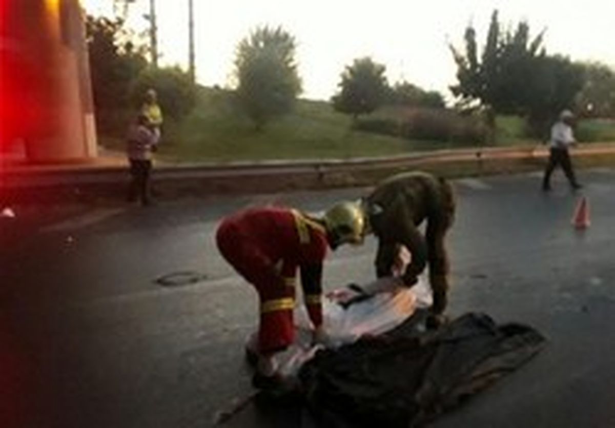 پرت شدن مرگبار راننده وانت به بیرون از خودرو +تصاویر