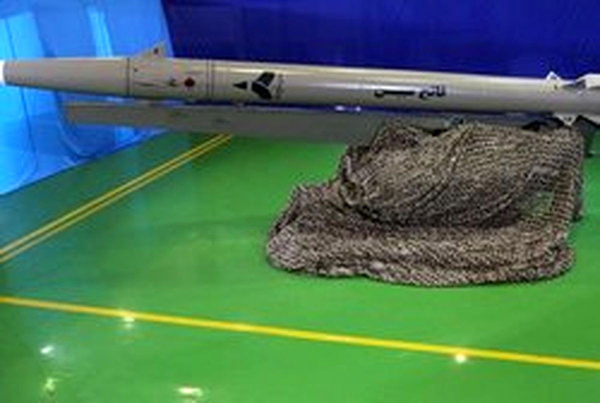 رونمایی نسل جدید موشک‌های نقطه‌زن زمینی و دریایی