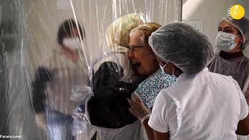 تصاویر: آغوشی برای‌ سالمندان با پرده پلاستیکی