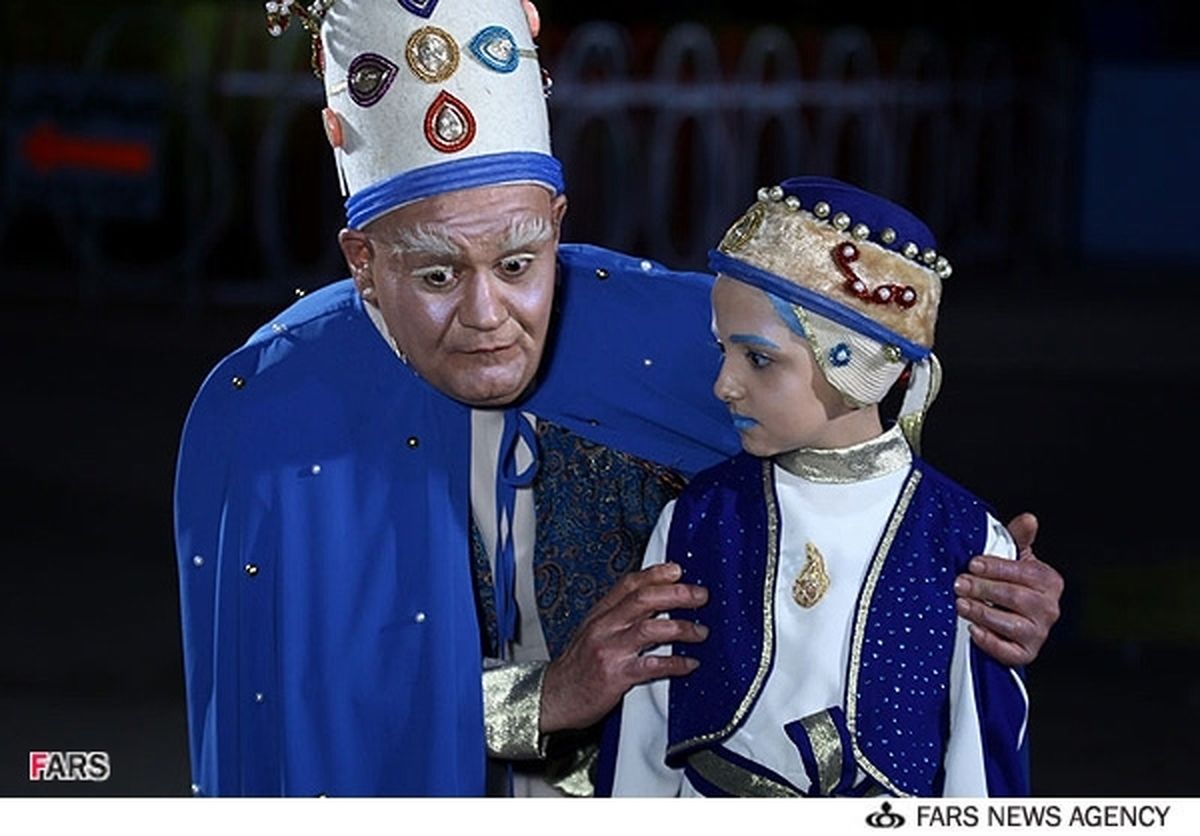 عکس/اکبر عبدی در نقش فرشته